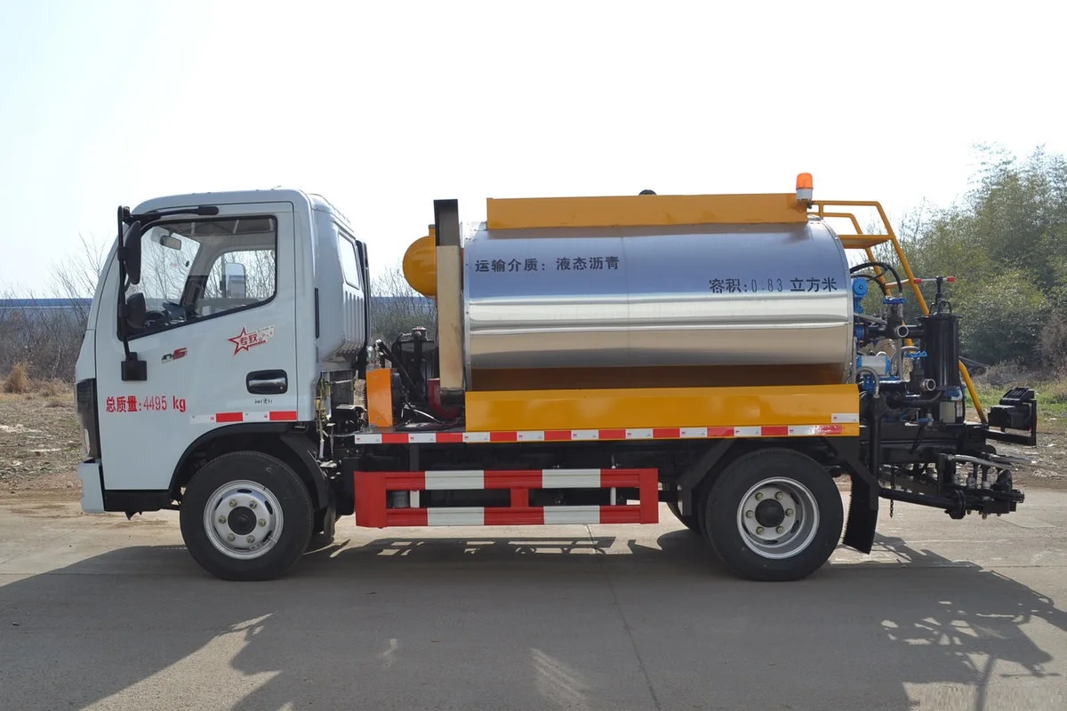 4x2 mini asphalt pothole repair road construction machine truck small heated bitumen spreader sprayer trucks and chip sealer