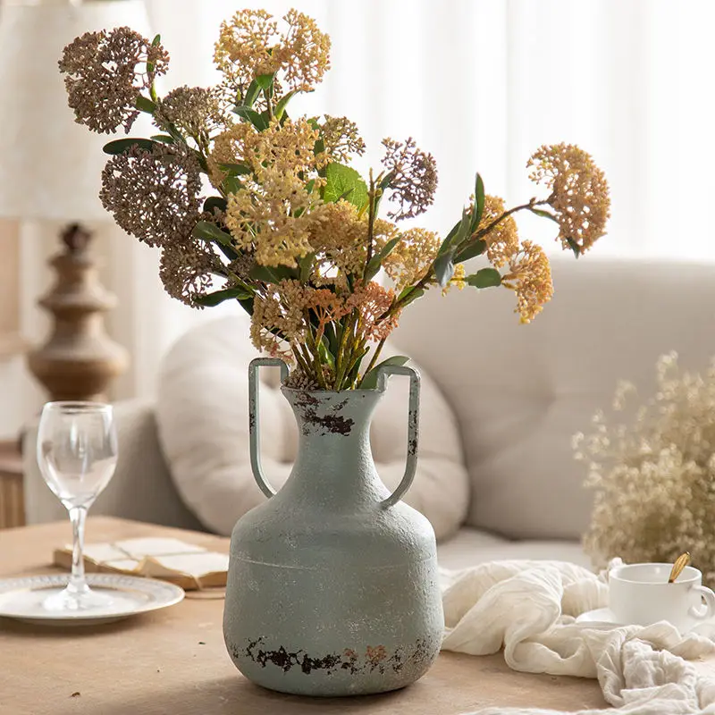 Essent French Rustic Farmhouse Flower Vases Decor Distressed Table Flower Vase For Home Decor Luxury Metal Vases