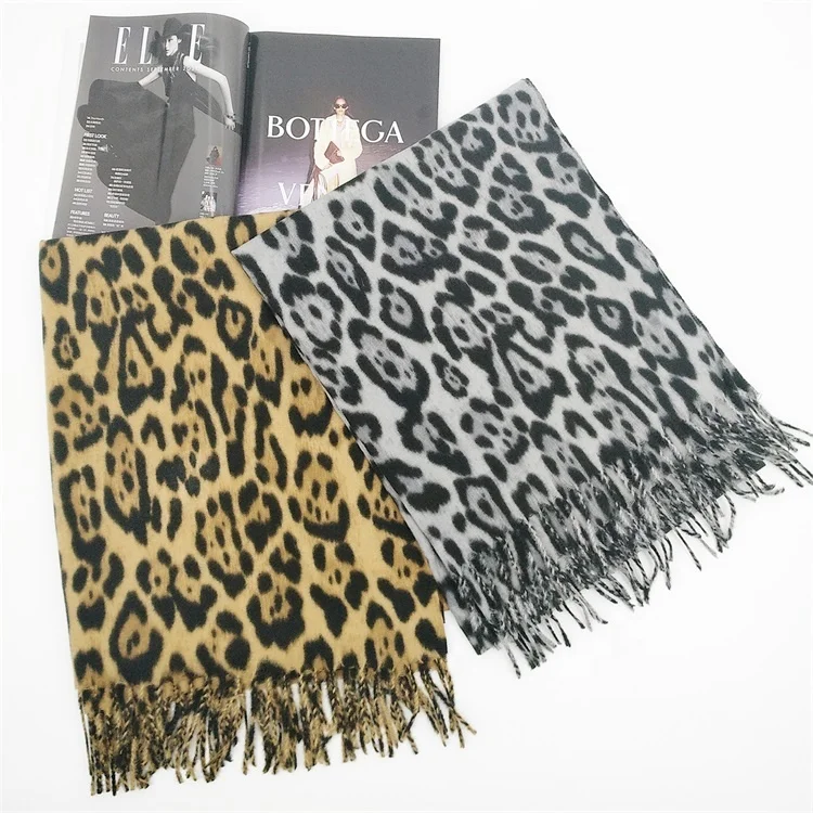 Custom 60% Polyester 40%viscose Women Woven Leopard Fashion Scarf For Winter