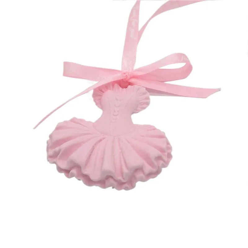 Elegant Wedding Shaped Hanging Scented Ceramic Aroma Stone Pendent Fragrance Oil Diffuser Air Freshener