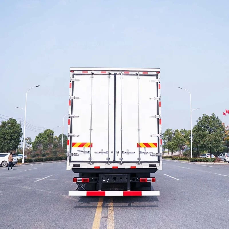 Foton AUMAN Heavy Duty 8x4 25Ton 30Ton Refrigerator Truck Freezer Box Truck for Meat and Fish Transport