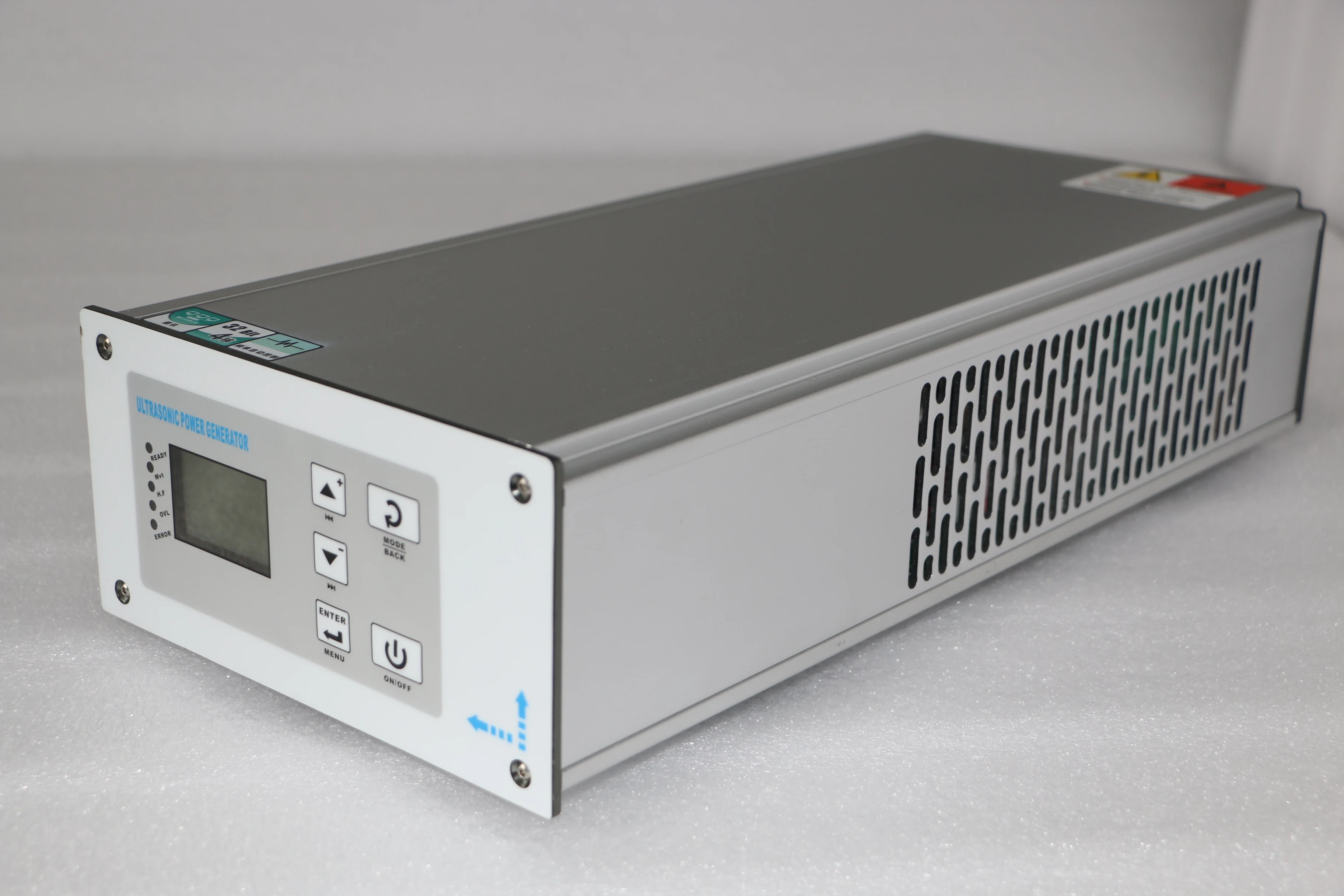  Небольшой цифровой 30 кГц-1000W Ручной Ультразвуковой пластик точечной