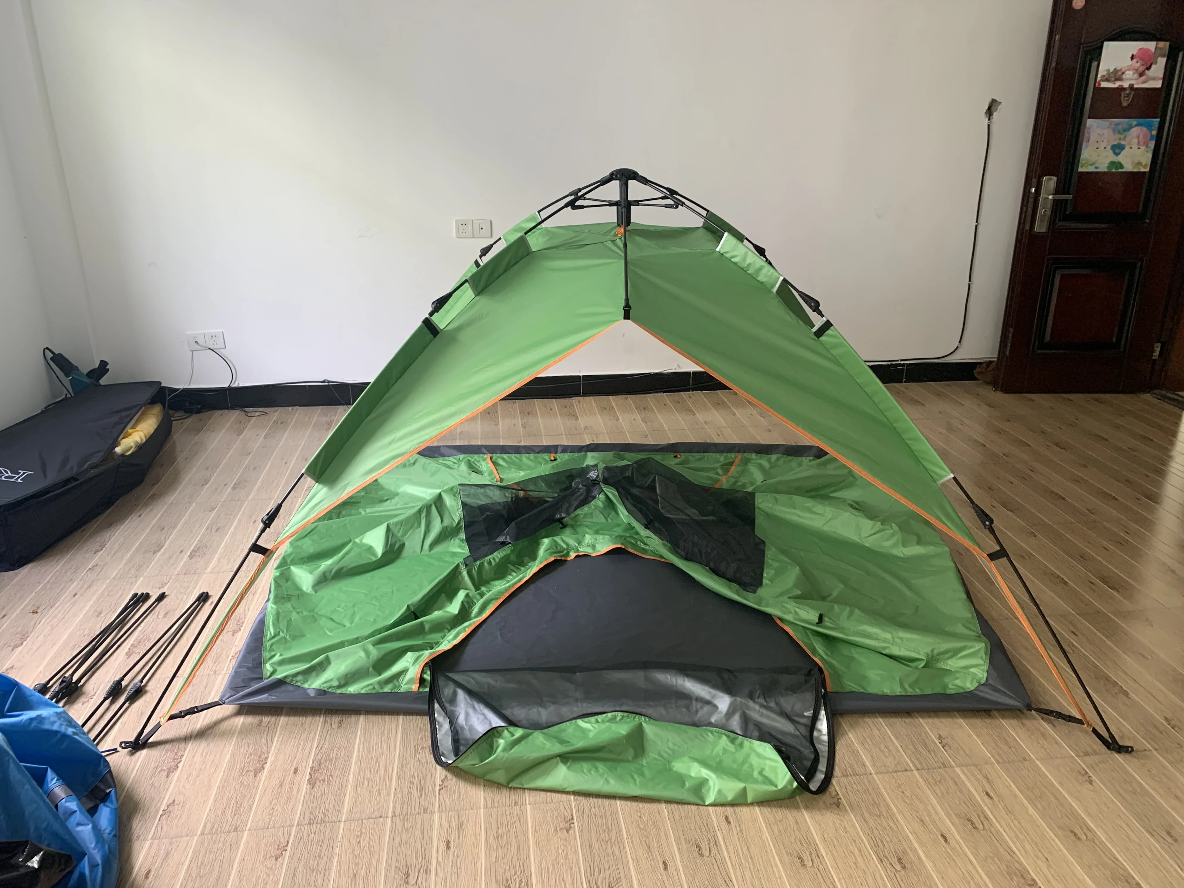 Outdoor Waterproof 1-2 person Hiking Portable Beach Folding Tent Automatic Popup Instant Camping Tent