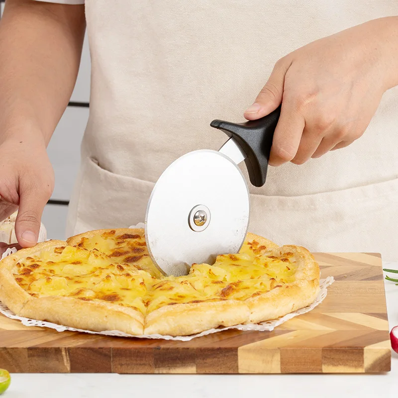 Kingwise Wholesale Pizza Tools Custom Wheel pizza pies waffles dough cookies cutter knife stainless steel pizza cutter