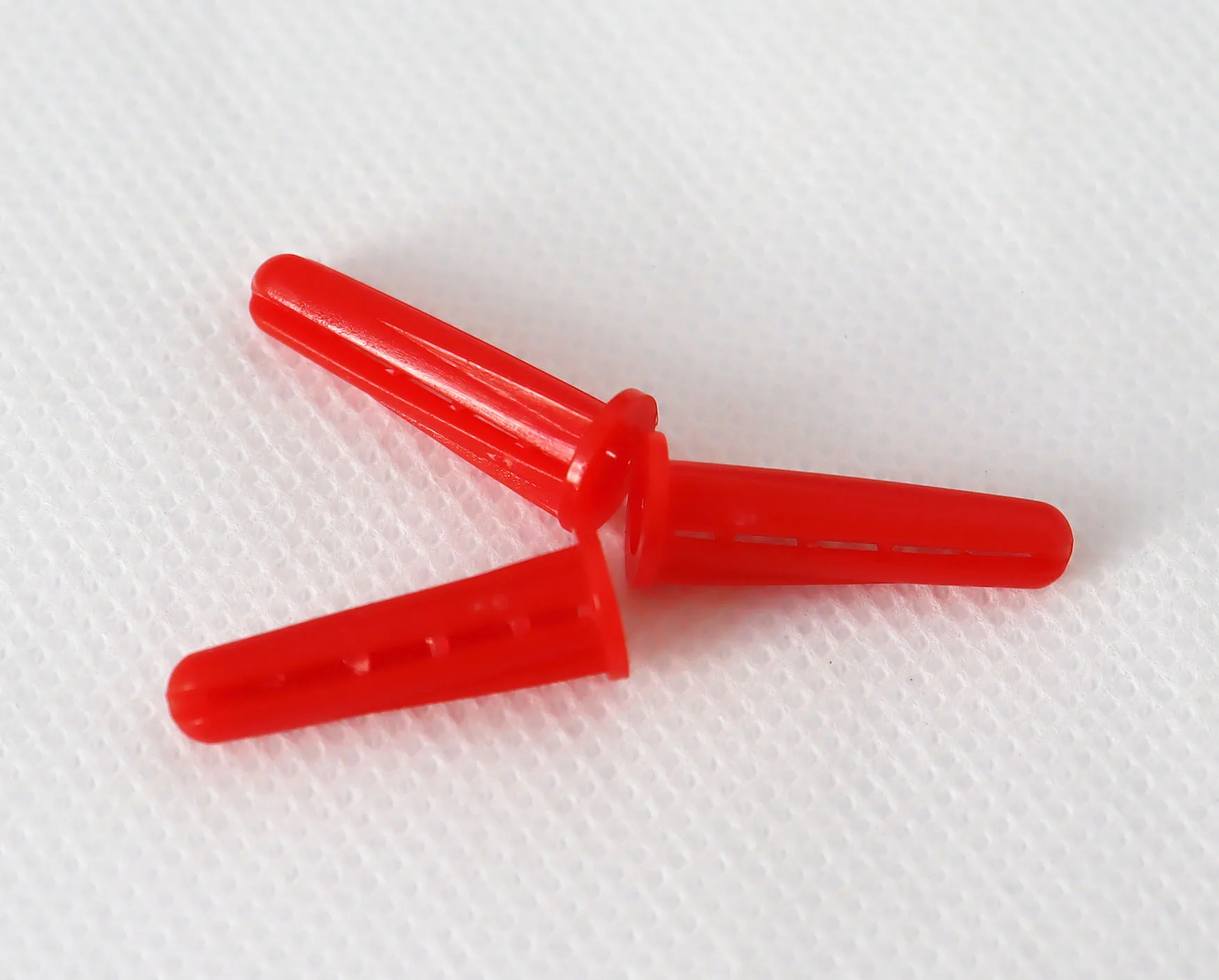 China Supplier Conical Wall Plug Manufacturer Standard Plastic Conical Expansion Wall Plug