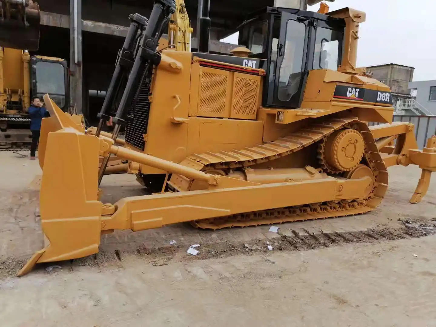Used CAT D8R Bulldozer with ripper /Caterpillar d6 d6r d6d d7g d7r d8r crawler dozer for sale