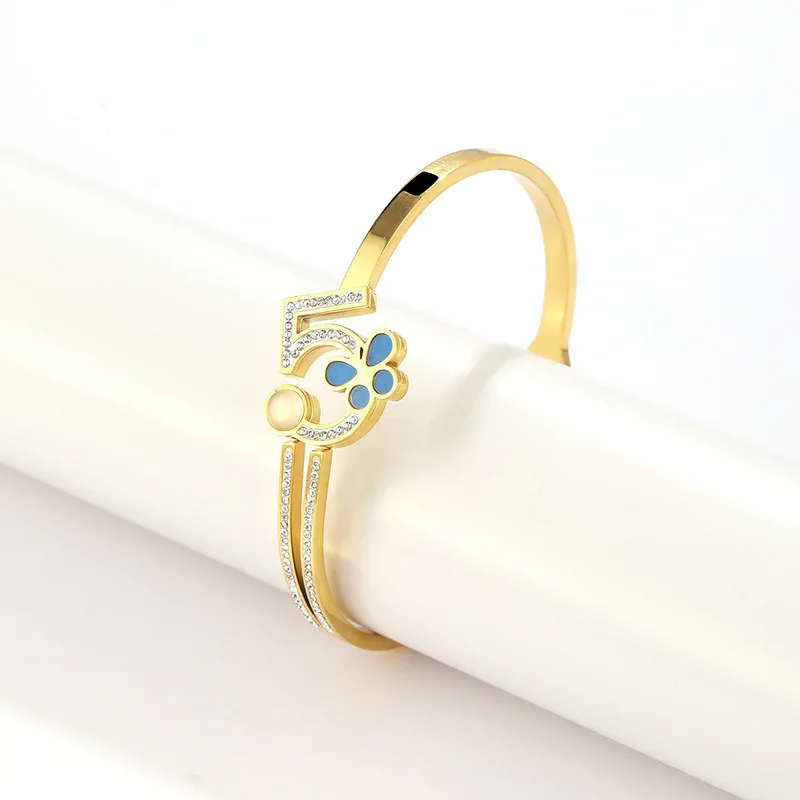 New blue Shell butterfly bracelet for women set with diamond figure 5 hundred matching stainless steel gold plated bracelet