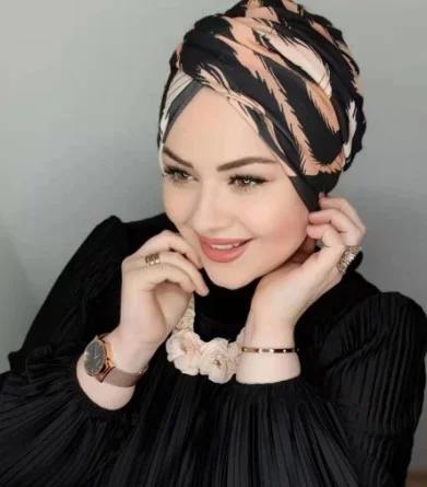 MOTIVE FORCE hot selling Cheaper Mixed Color Muslim Malaysia Women stitched striped Hijab Hijab Tube Turban