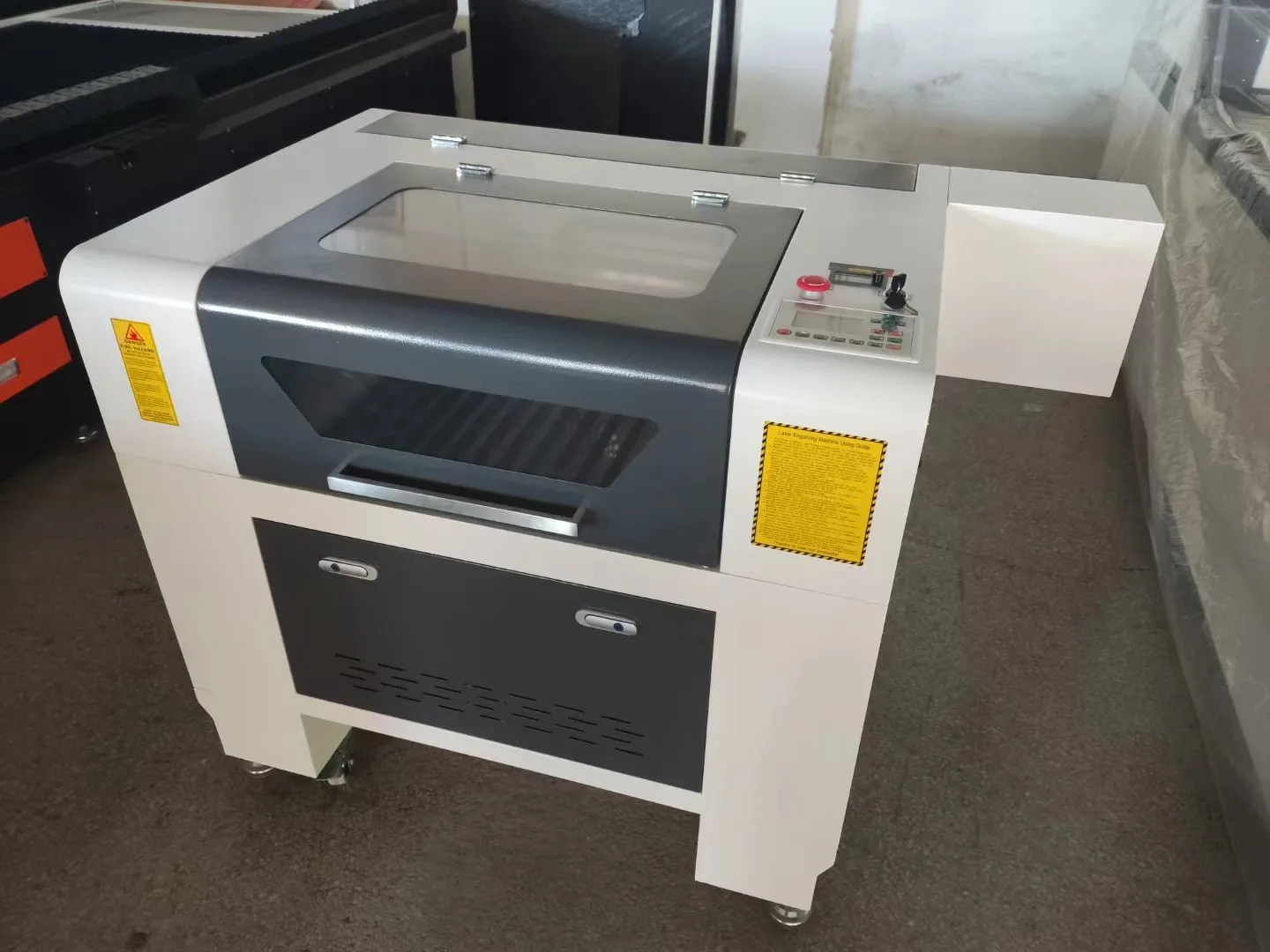 6040 Reasonable  price  CO2 laser cutting machine advanced  non-mental cutting machine engraving
