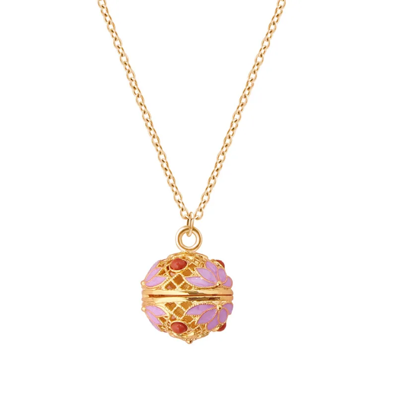 Fashion Female 18K Gold Plated Hollow Perfume Aromatherapy Essential Oil Diffuser Locket Necklace Ball Pendant Diffuser Necklace