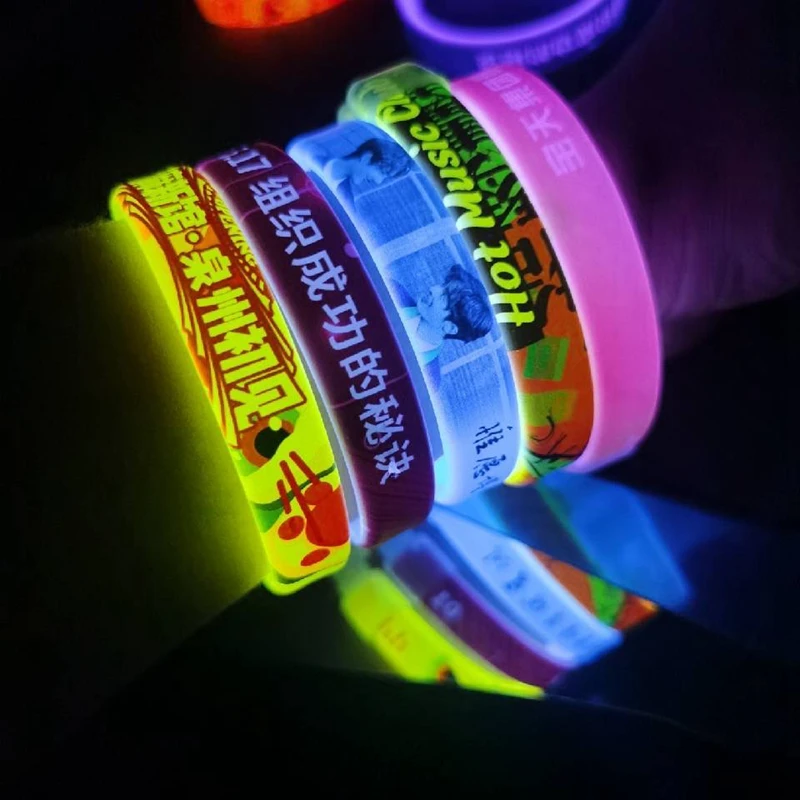 Дешевый силиконовый браслет с принтом логотипа на заказ