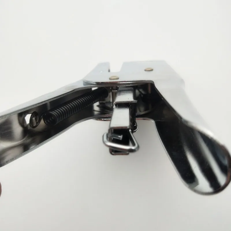 Manual office stapler plier