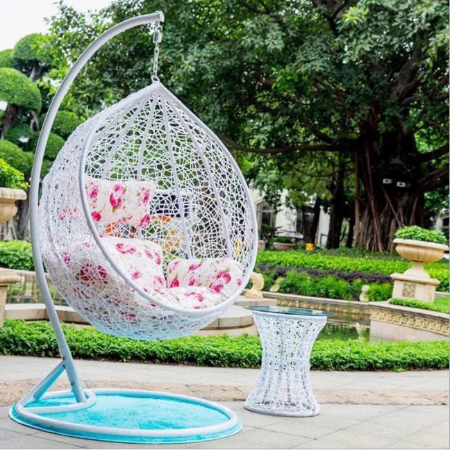 Popular Wholesale Outdoor Durable White PE Rattan Patio swings for garden