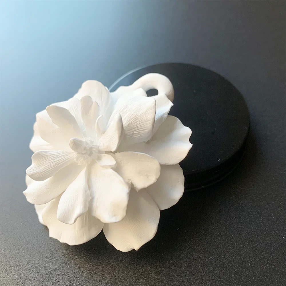 Custom flower shape home fragrance clay hanging aromatherapy car air freshener ceramic diffuser