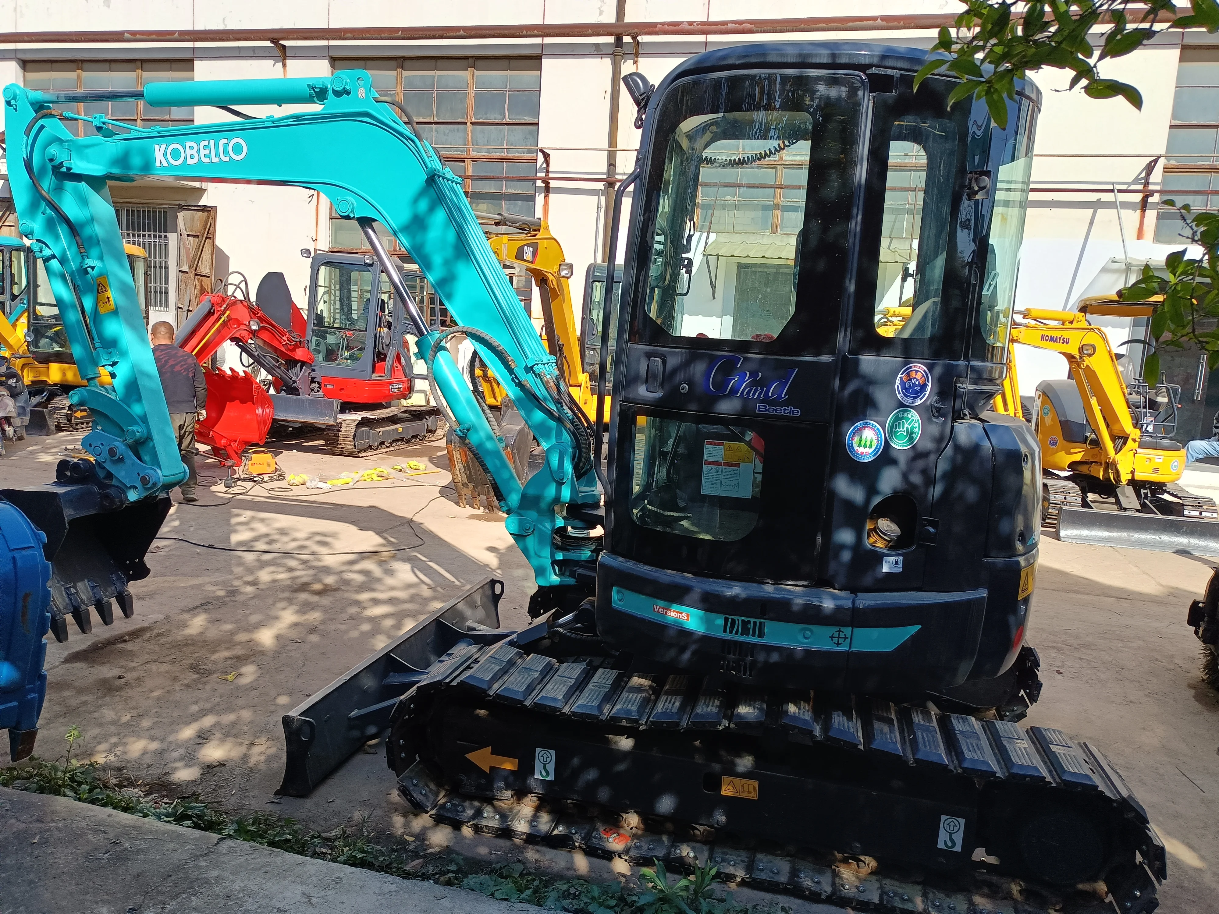5-тонные мини-экскаваторы Kobelco SK55 Подержанные строительные машины SK55SR сельскохозяйственные экскаваторы SK55SR-3 продажи хорошо