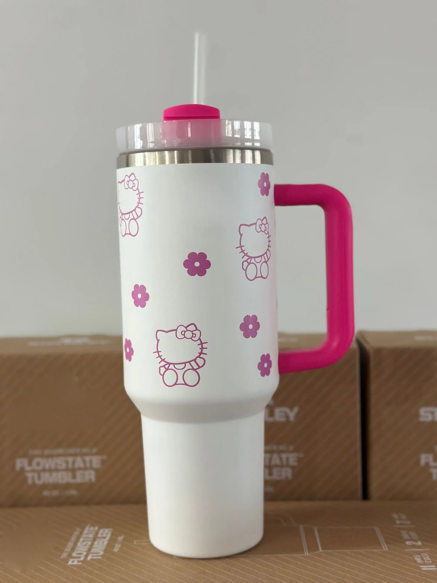 2024 New hot-selling cartoon kt cat head cute pattern thermos cup 40OZ portable straw 1.8 liter cold insulation car cup