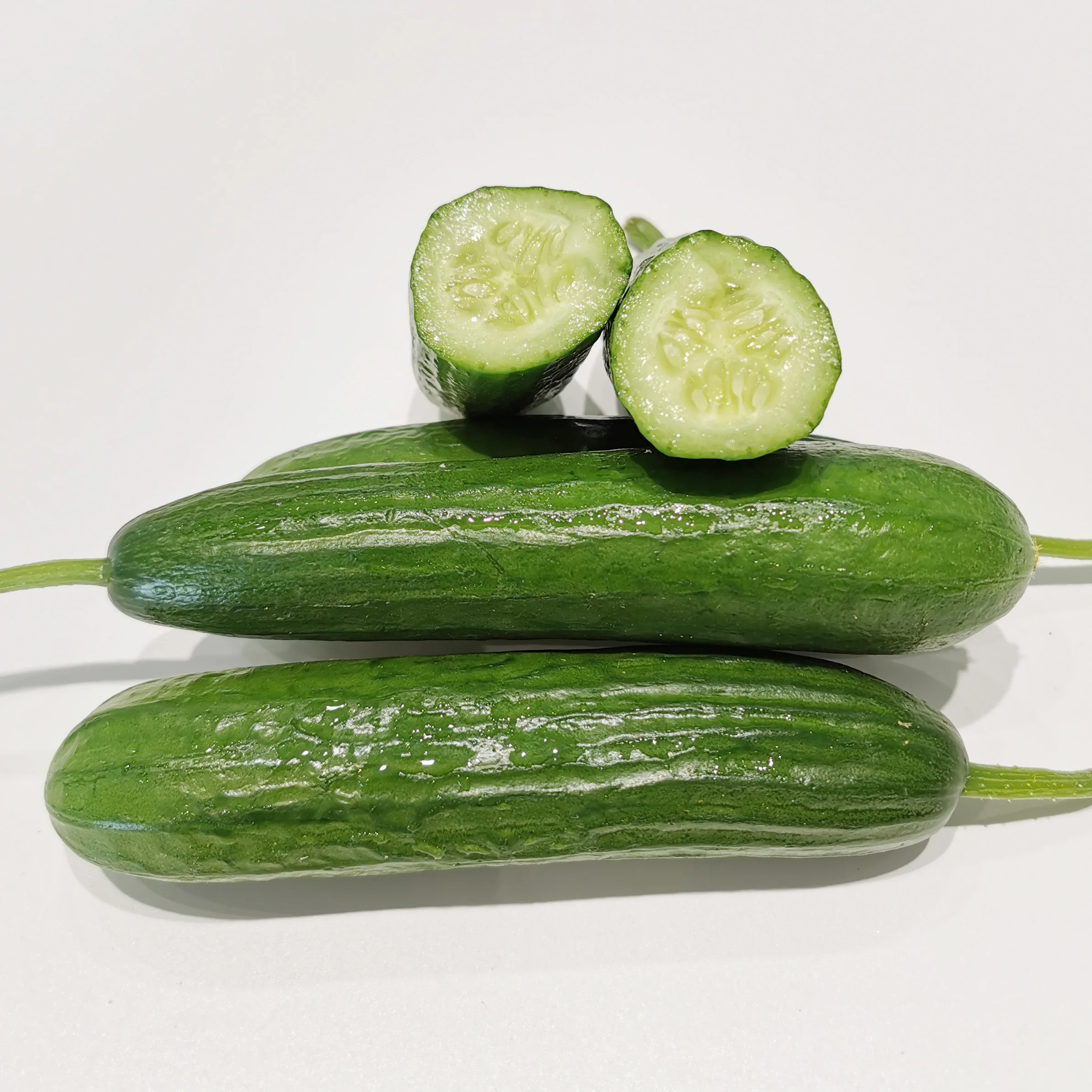 
China organic farms Growing fresh organic cucumbers 