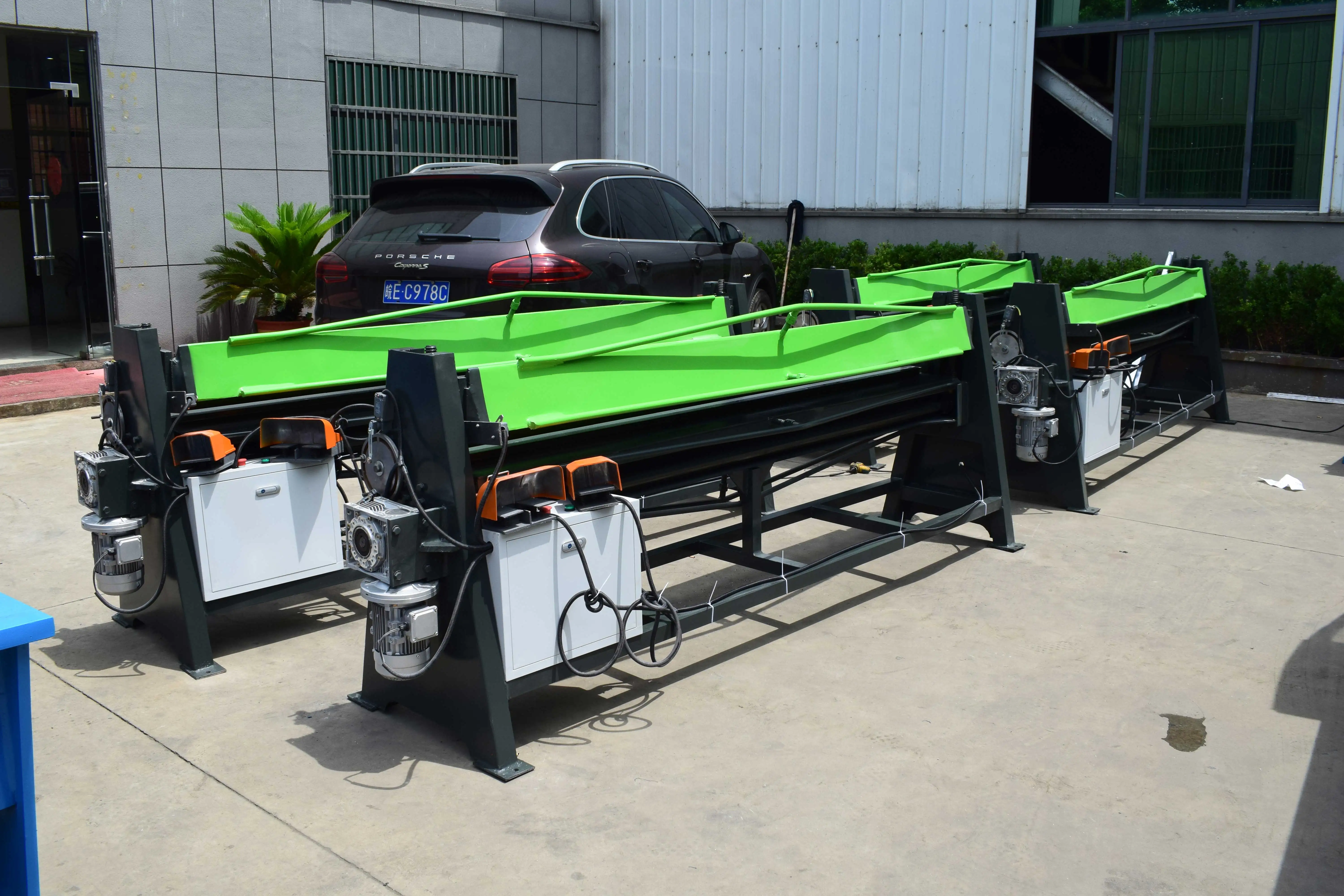 Back Gauge CNC Hydraulic Metal Folding Machine electric metal folding machine for sale