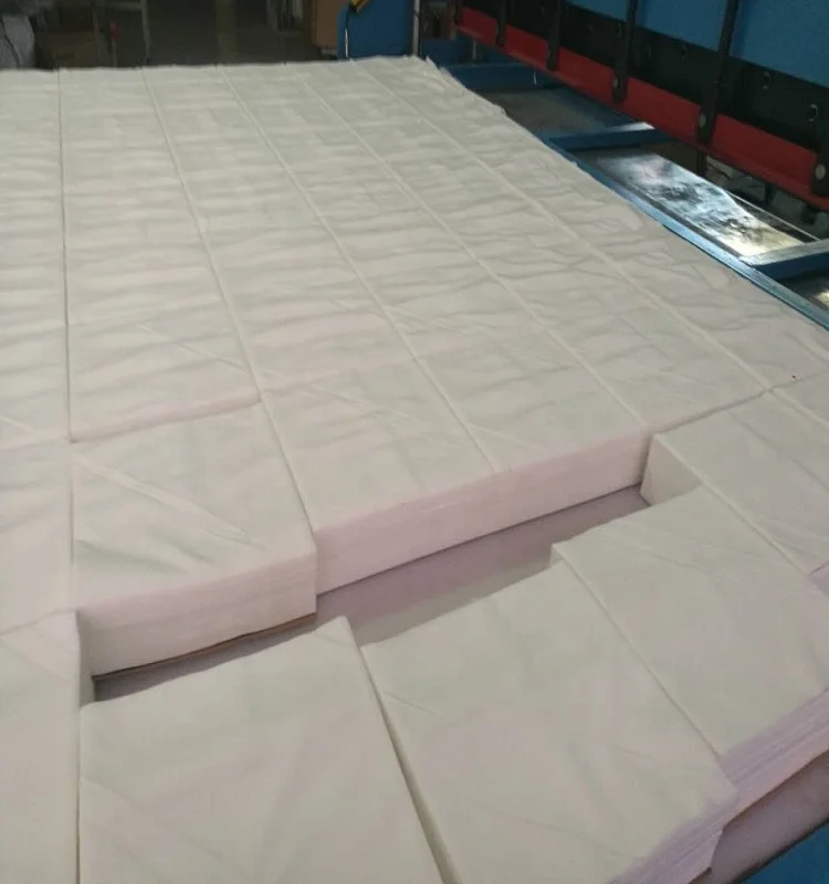 Hydraulic fabric cotton pads cutting machine