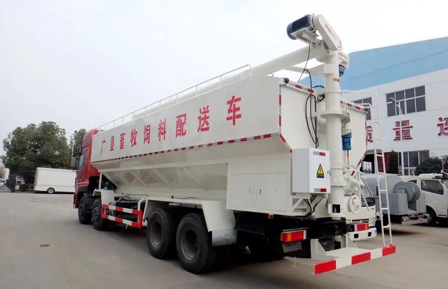 Dongfeng 40m3 сыпучих кормов грузовик/20 тонн основной канал транспорта грузовик с электрическим стартером земельный шнек сверлы