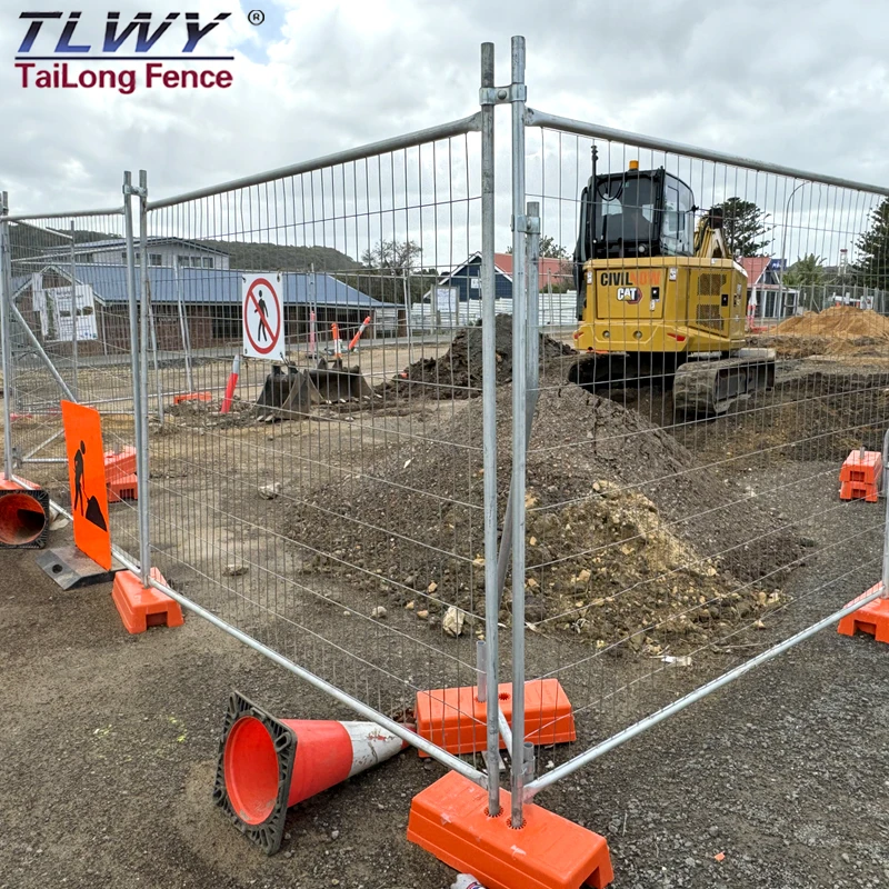 Portable Event Fencing Building Site Removable Australian Temporary Wire Fence with Plastic Feet Base Filled Water