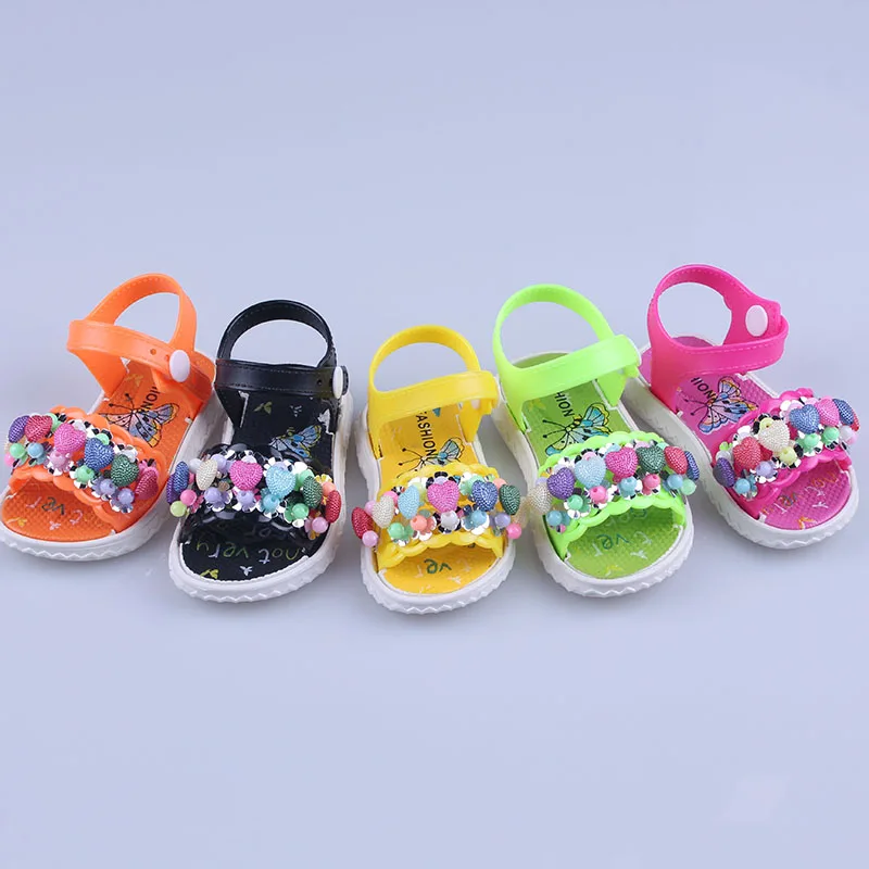 Оптовая продажа с завода, летние детские сандалии на плоской подошве из ПВХ, шлепанцы, сандалии с подвесками для девочек