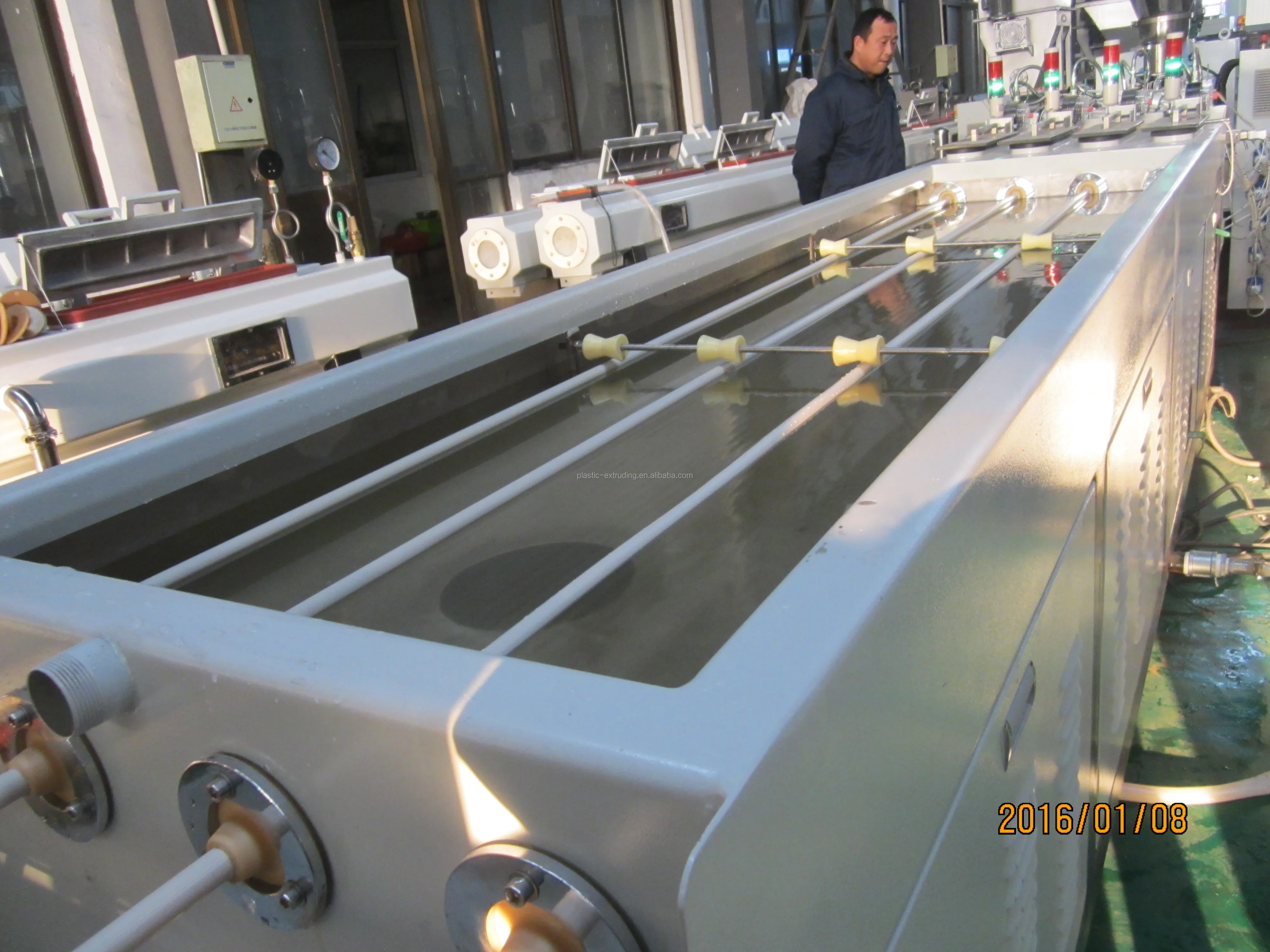 16-32mm four outlet PVC conduit pipe making machine PVC four cavity electric cables pipe extrusion production line