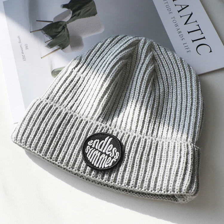 Qianzun Wholesale thick cable ribbed embroidery beanie knitting caps logo hats cuffed custom embroidered beanie