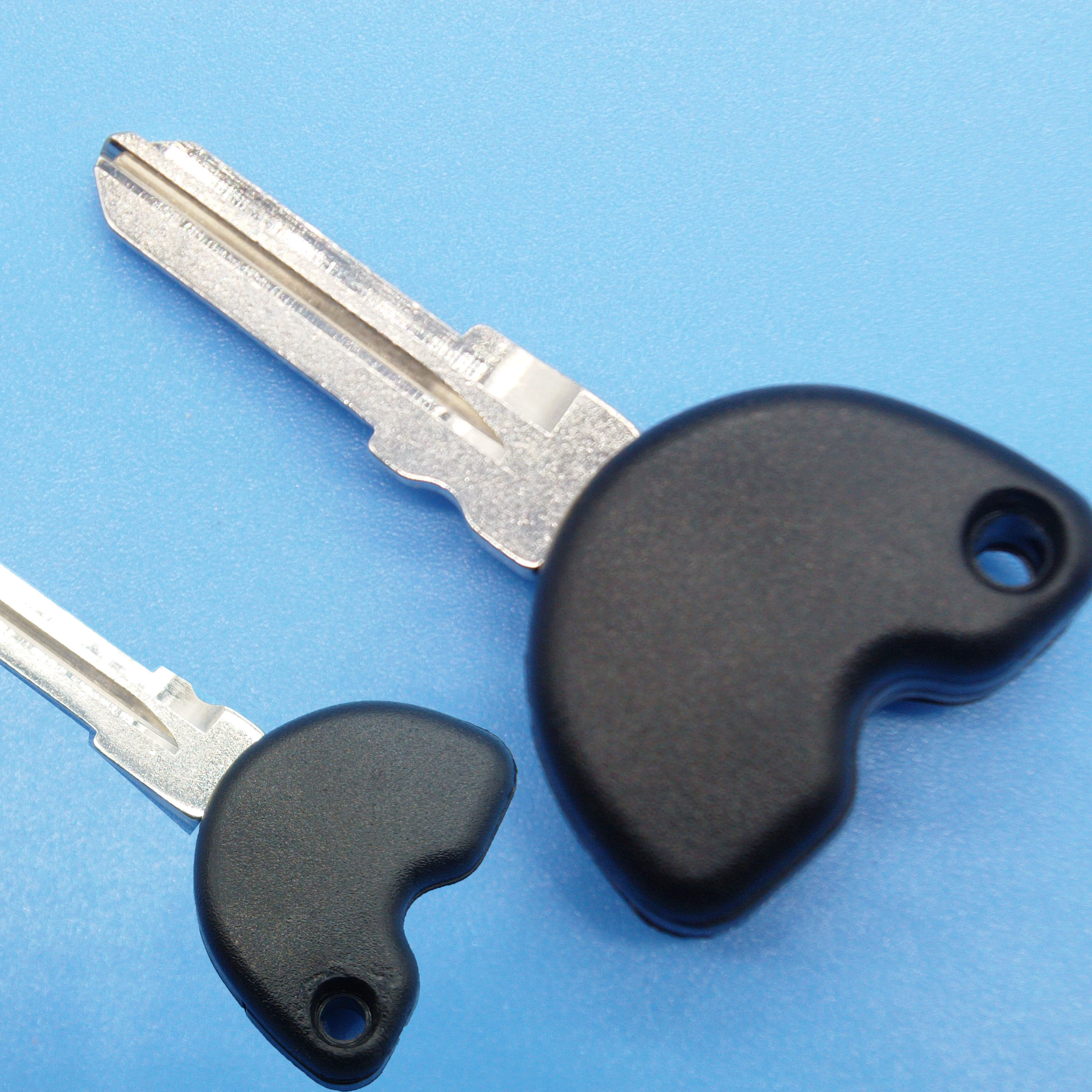 Motorcycle transponder key blank case cover for Vespa