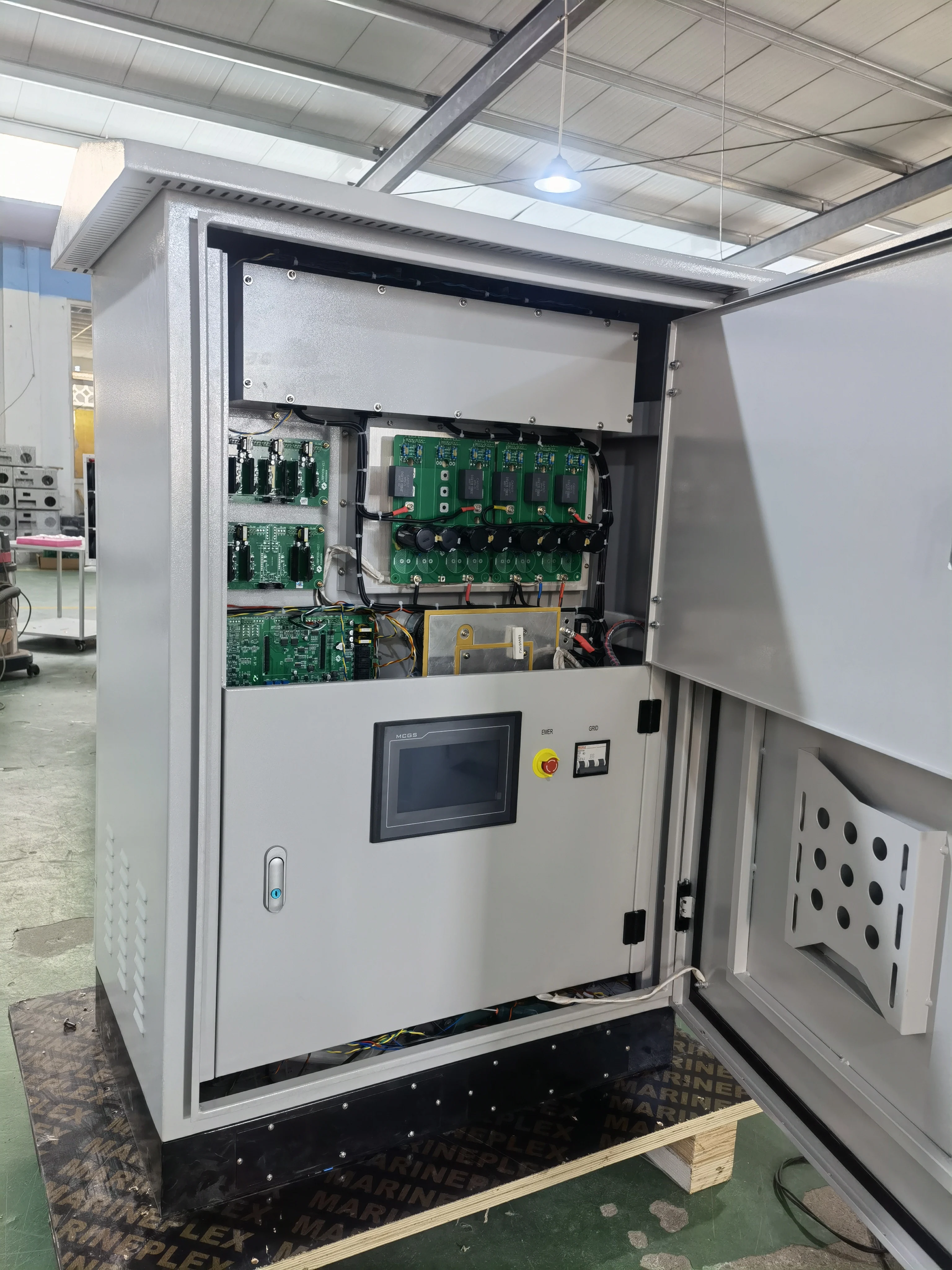 10KW Grid-tied Wind Turbine Inverter with Controller Built in All in One Grid Connected Wind Power Inverter and Controller