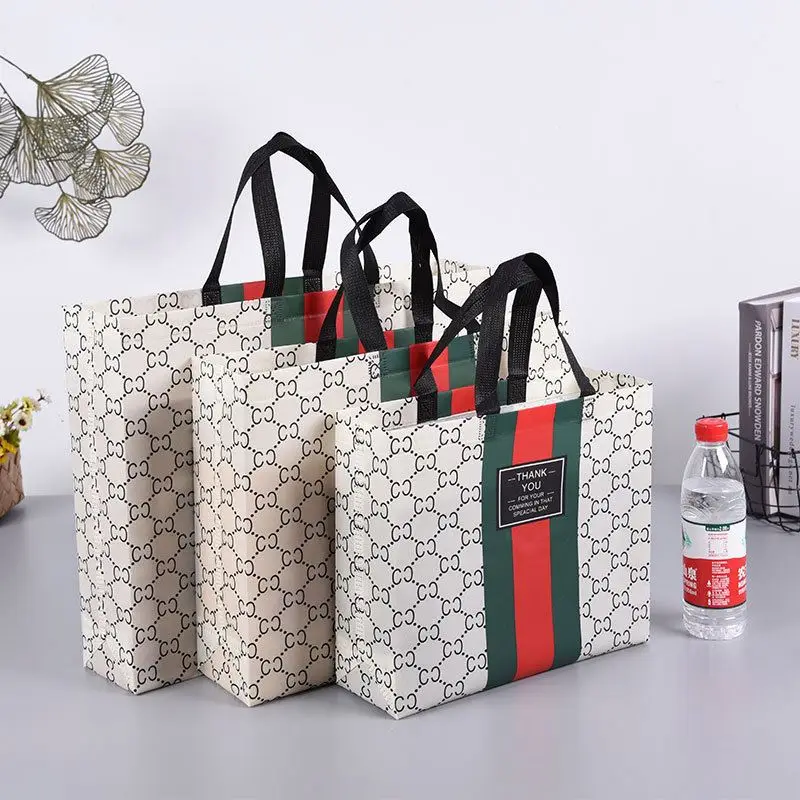 Reusable Recycled Medium size Luxury Non woven carry shopping tote laminated non woven fold gift bag for boutique clothing store