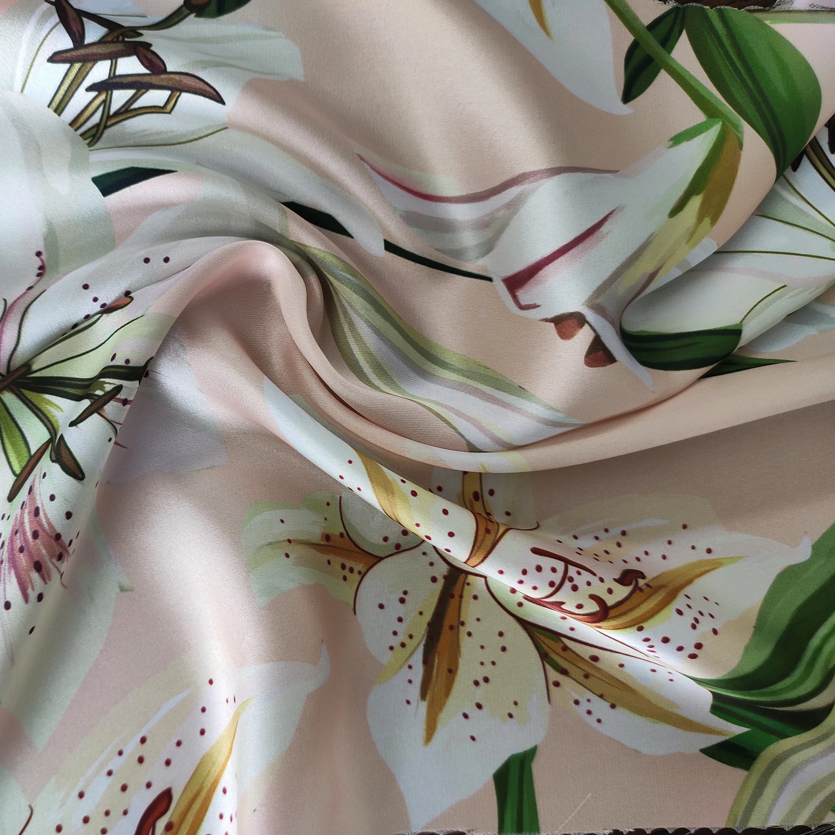 
Mulberry Plain Silk Fabric 100% Pure For Pillowcases Bedding Garment 