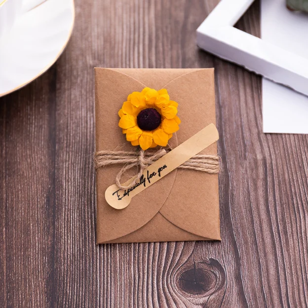 Vintage kraft paper dry flower creative DIY blessing greeting card holiday hand gift business gift box gift card