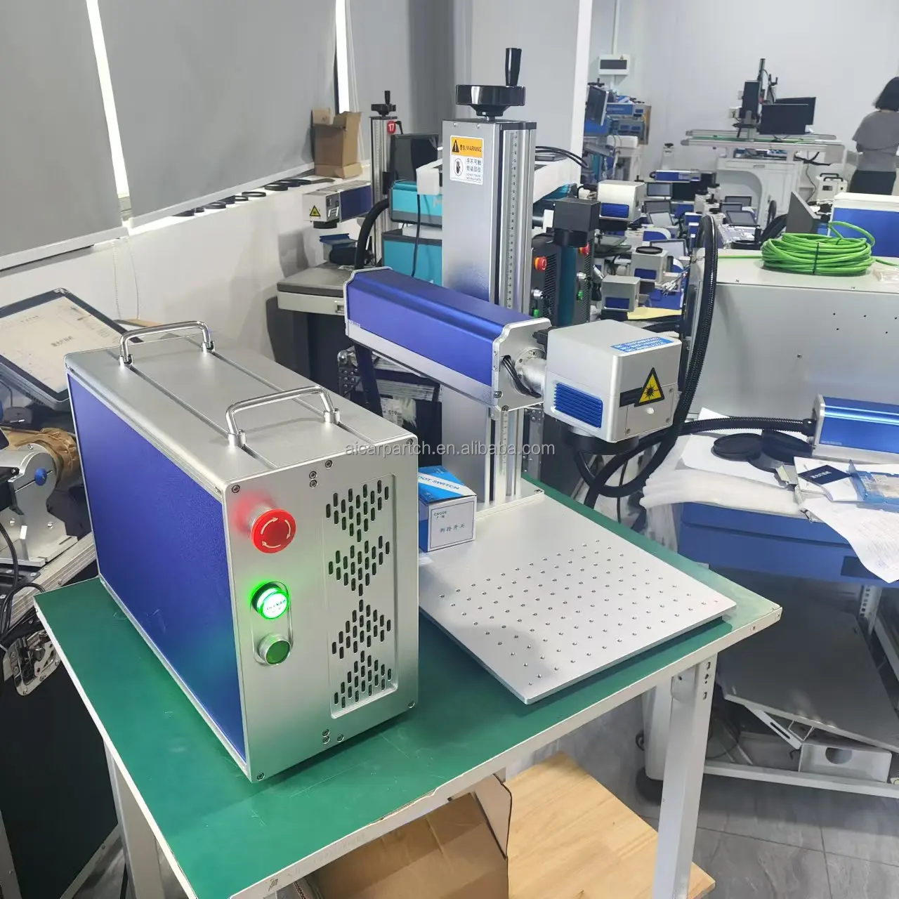 Hot Sale Top Manufacture 20W/30w MOPA Fiber Laser Color Laser Marking Machine for Colorful Marking