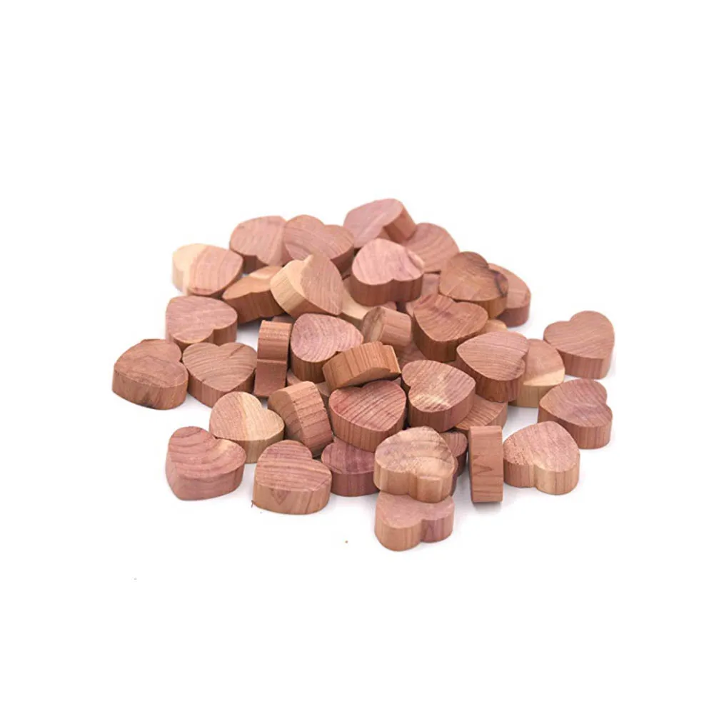 Yisidikao Wholesale Aromatic Wooden Cedar Heart Shaped Anti Moth Wooden Blocks