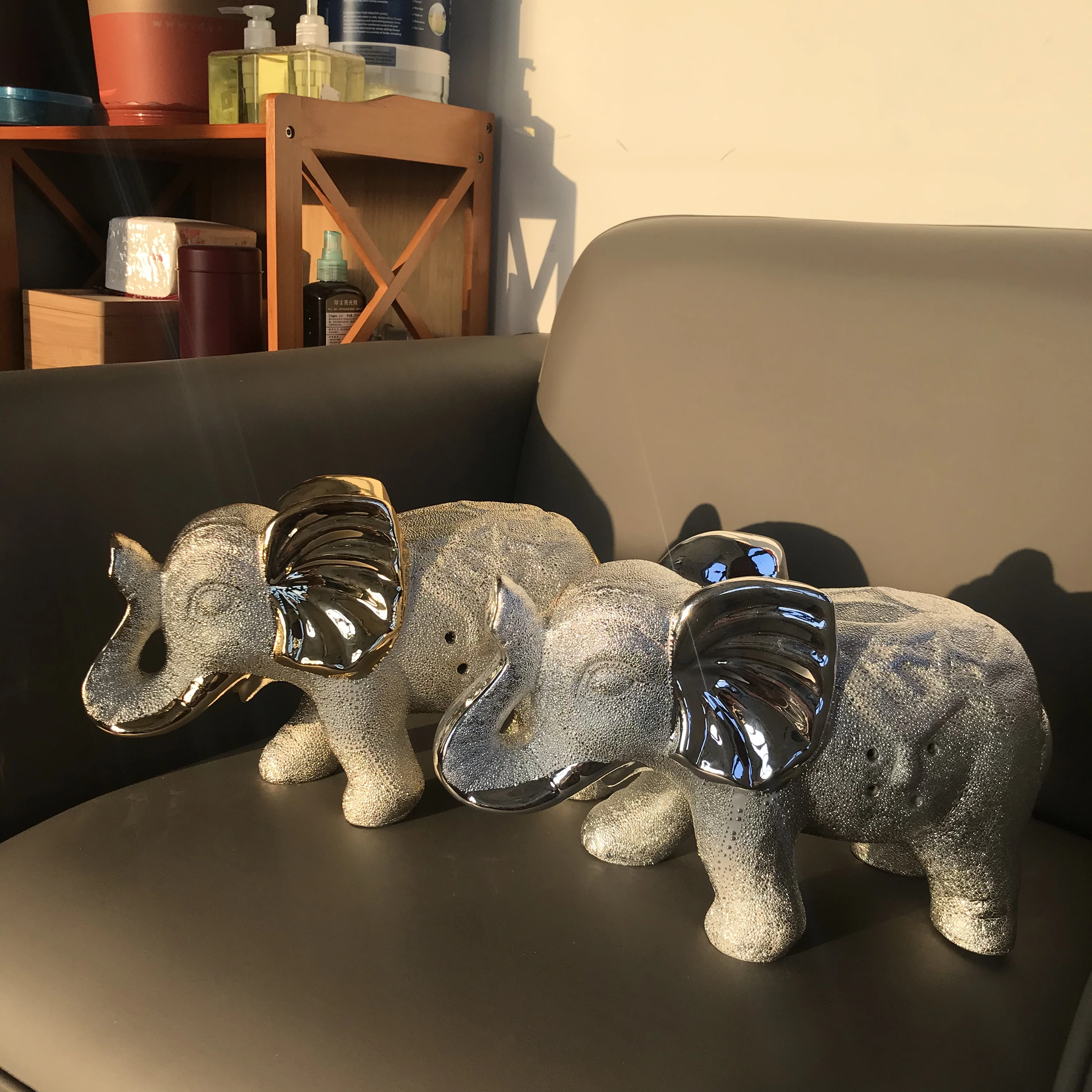Elephant Animal Figurine Porcelain Ceramic Elephant Ornament Statue Wholesale Silver Home Decoration Ceramic,ceramic & Enamel
