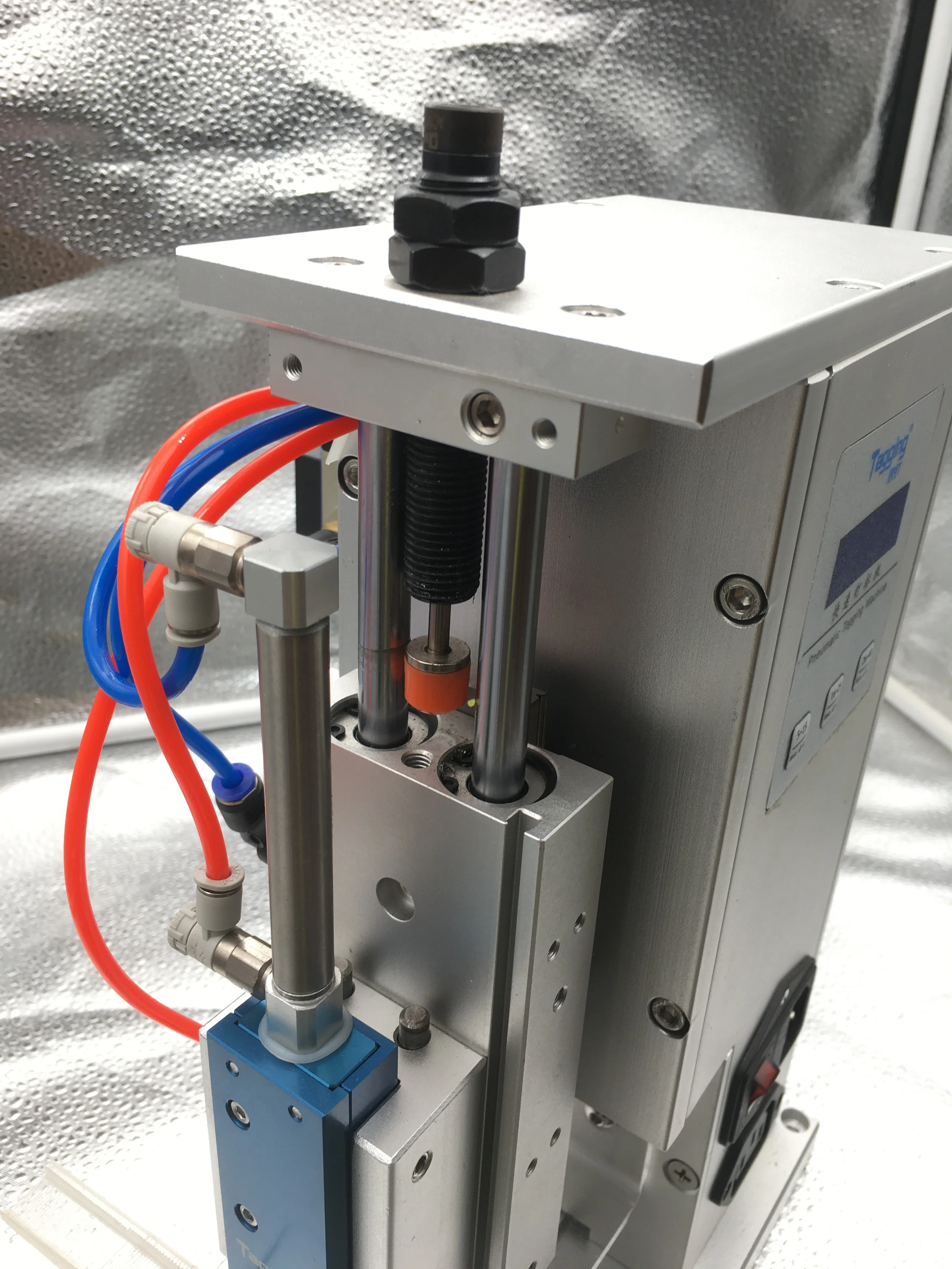 Пневмоэлектрическая машина для маркировки TM5209 с иглой 52 мм для этикеток текстиля