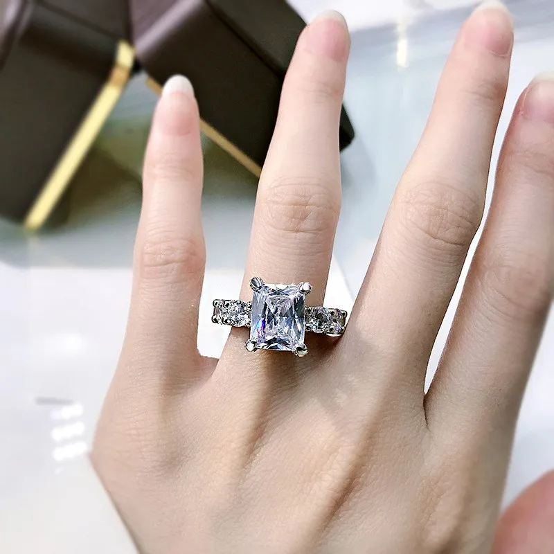 High Quality S925 Sterling Silver 925 Rectangular 5 Carat Artificial Diamond Zircon Engagement Wedding Ring Women Jewelry