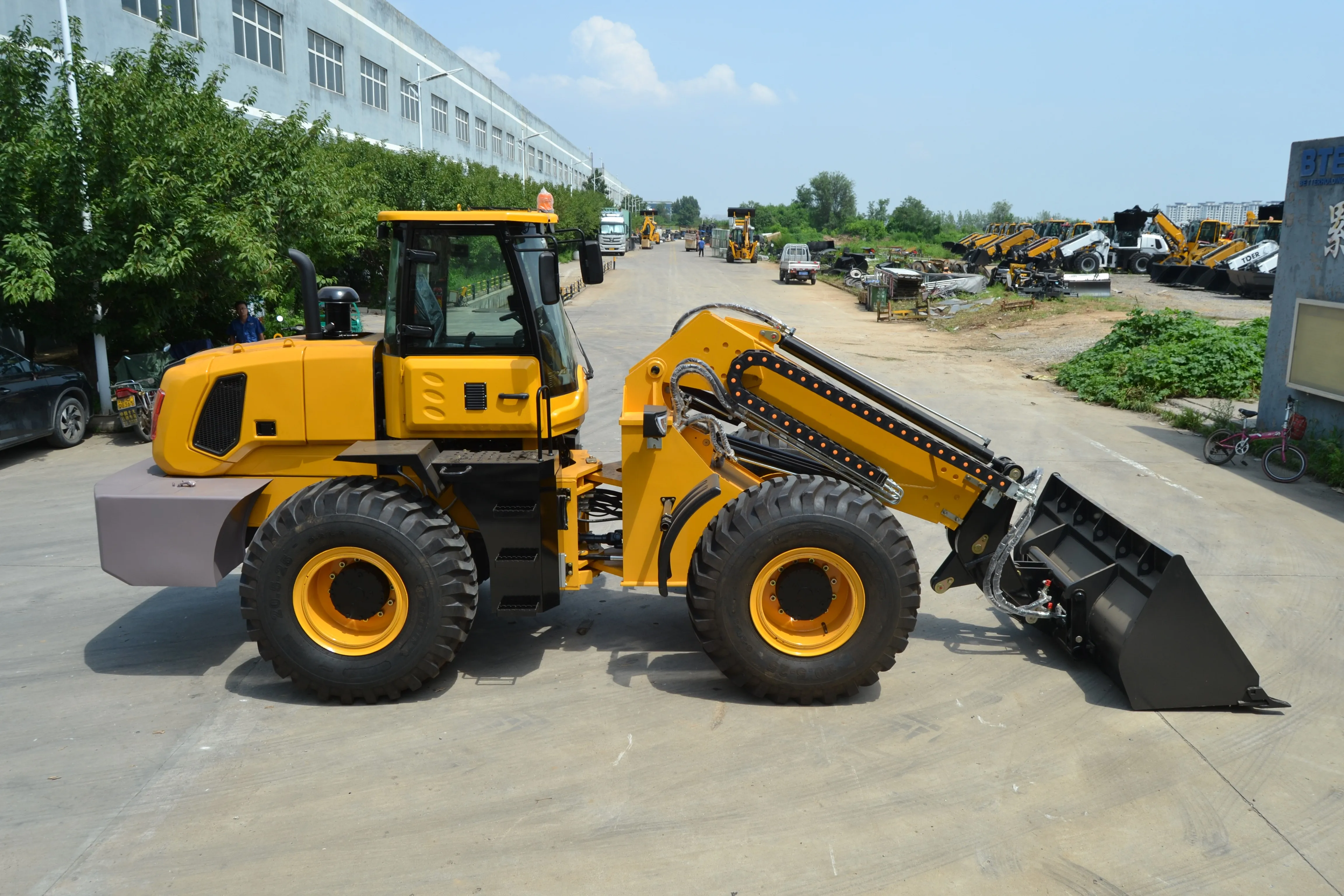 China HERACLES Construction Equipment TL4000 Wheel Telescopic Loader with Euro5 Engine for Construction and Farming