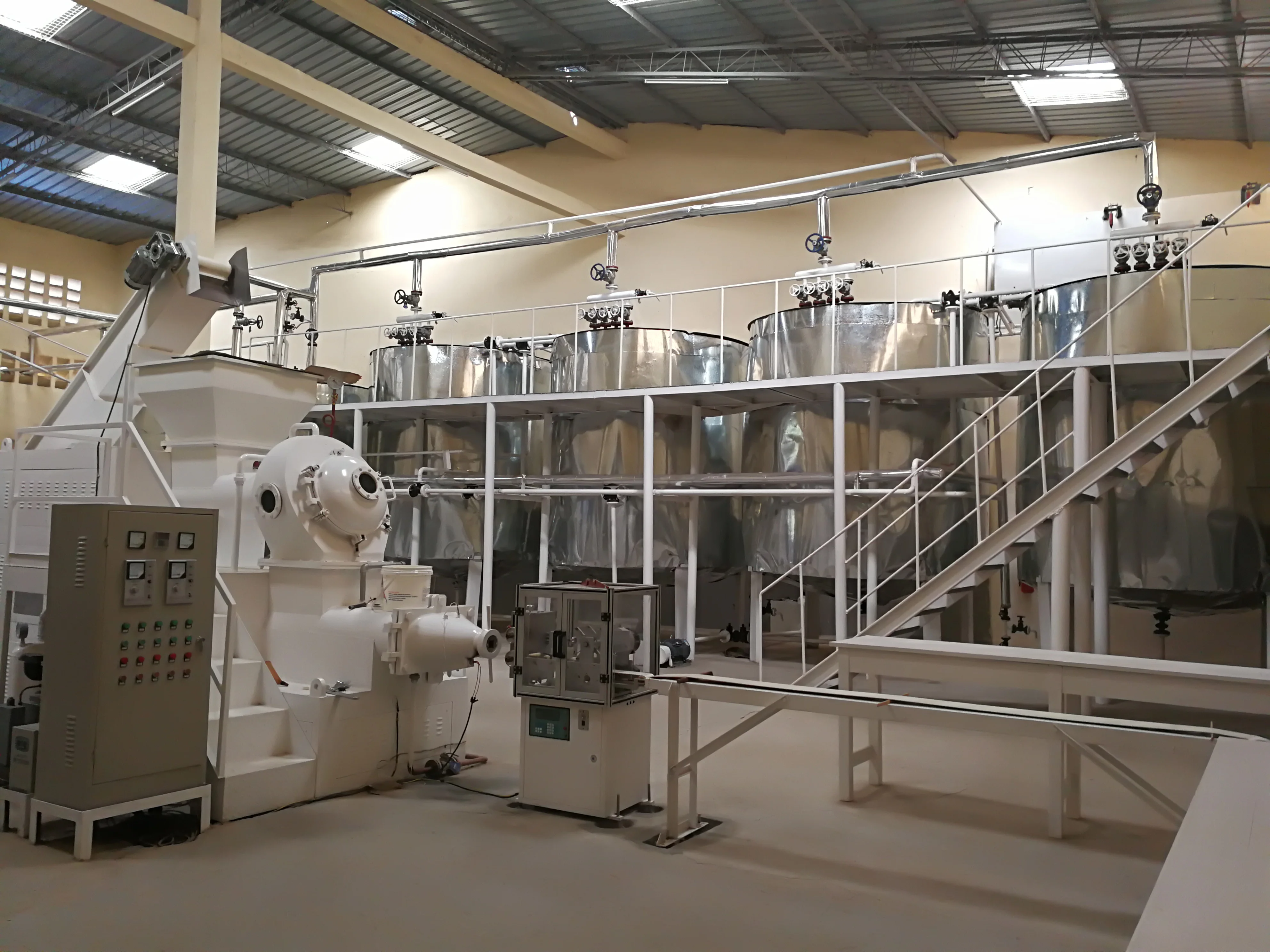 Soap noodle making machine