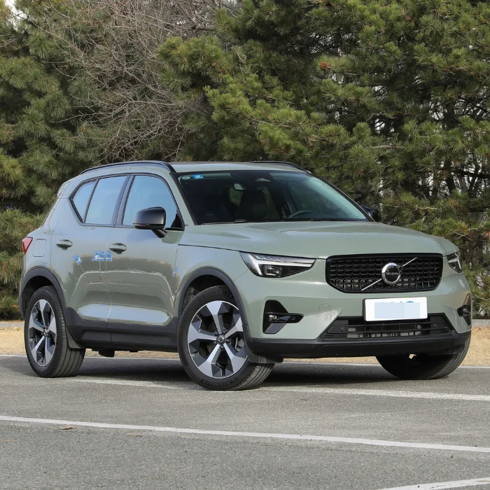 KSW131 2023 GASOLINE CAR VOLVO XC40 B4 4WD HIGH-SPEED MODEL NEW SUV FOR SALE