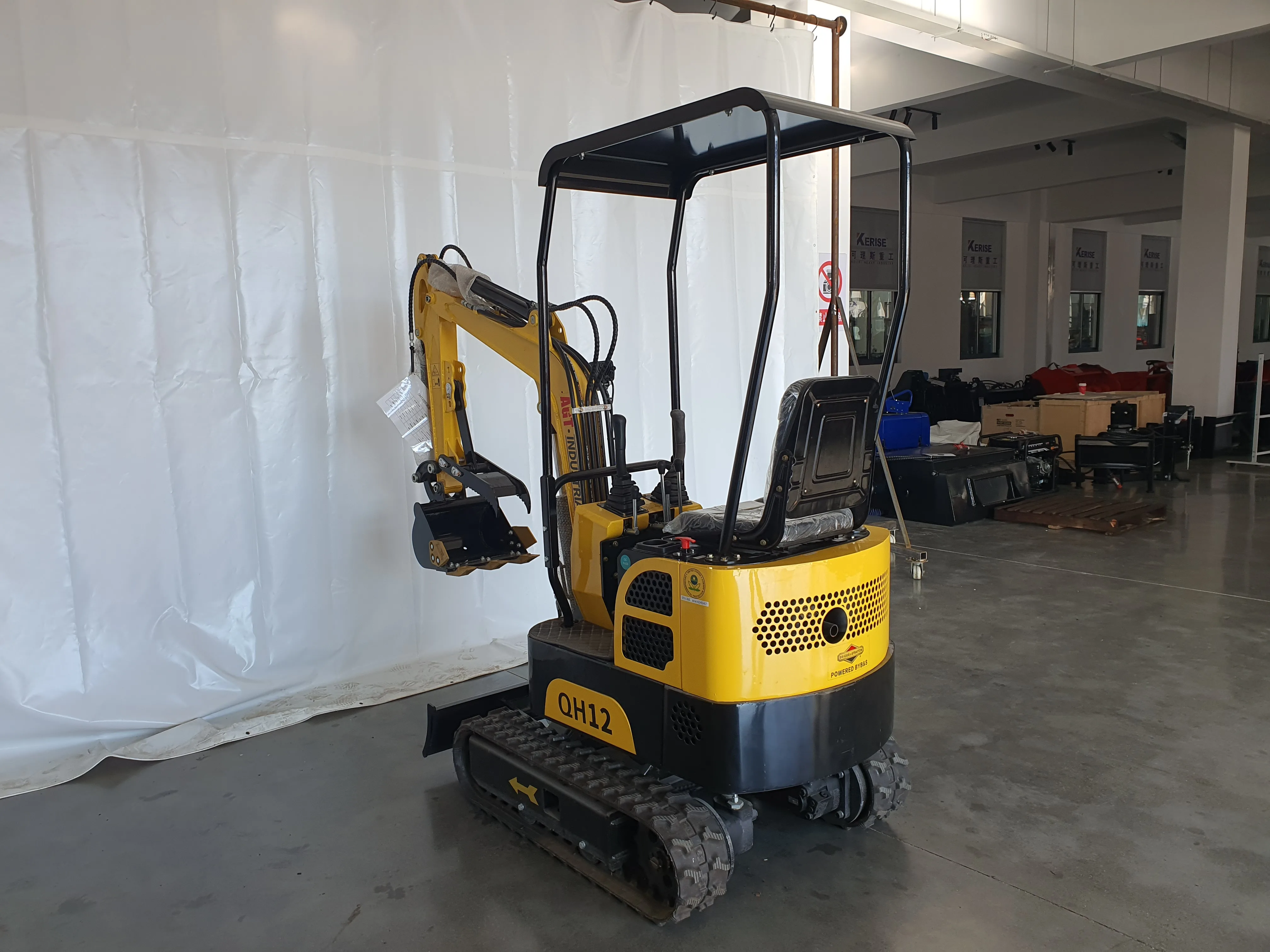AGT 13.5 HP B&S 1-ton Mini & Small Excavator, Gasoline   AGT-QH12  B&S  engin