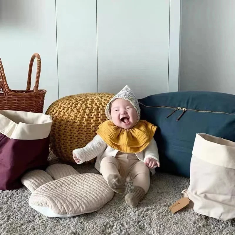 Amazon Hot Selling  Ins Style Baby Bibs 100% Organic Cotton Muslin Baby Bandana Bibs