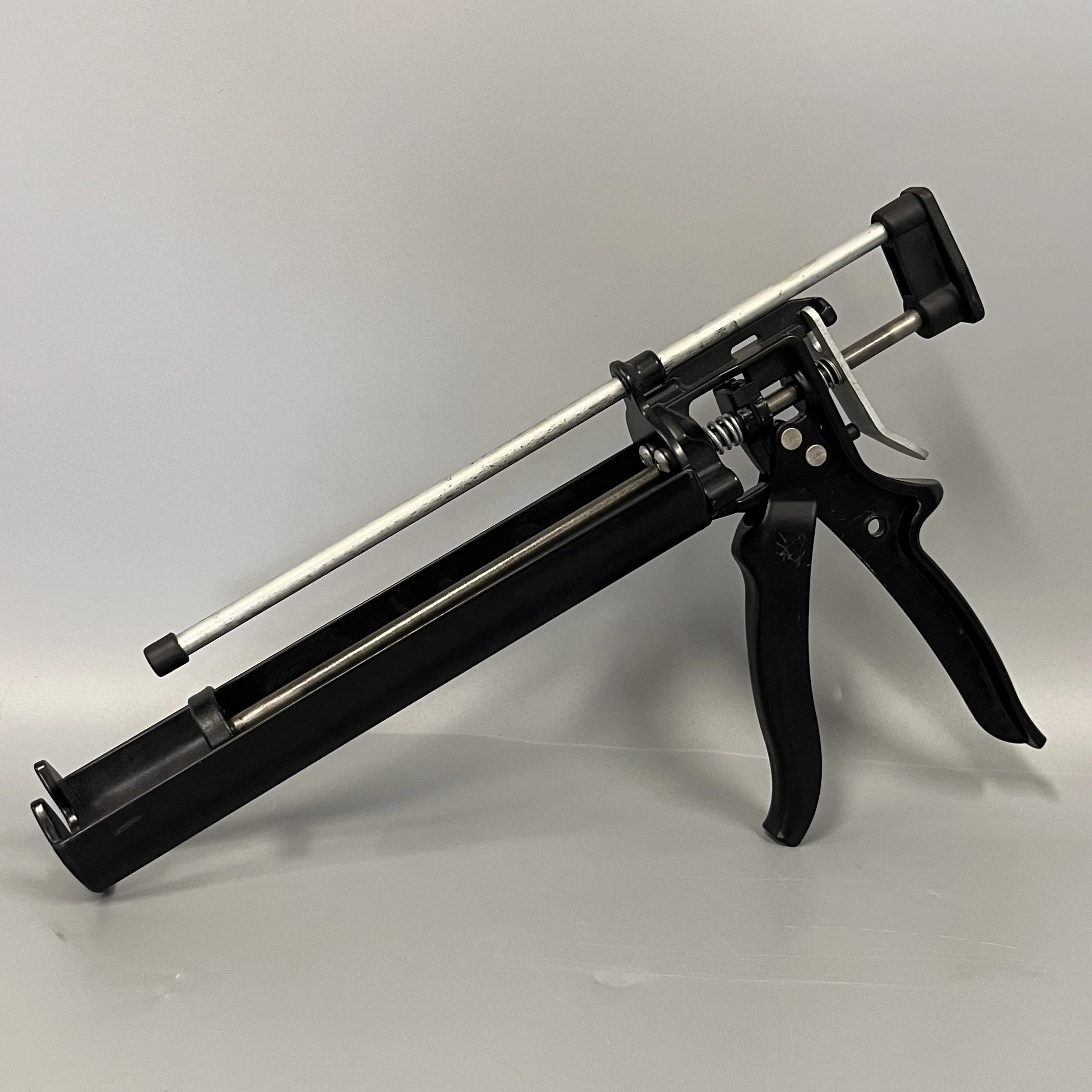 345ml 10:1/360ml 5:1 Dual Cartridge durable Aluminum sealant silicone calk gun