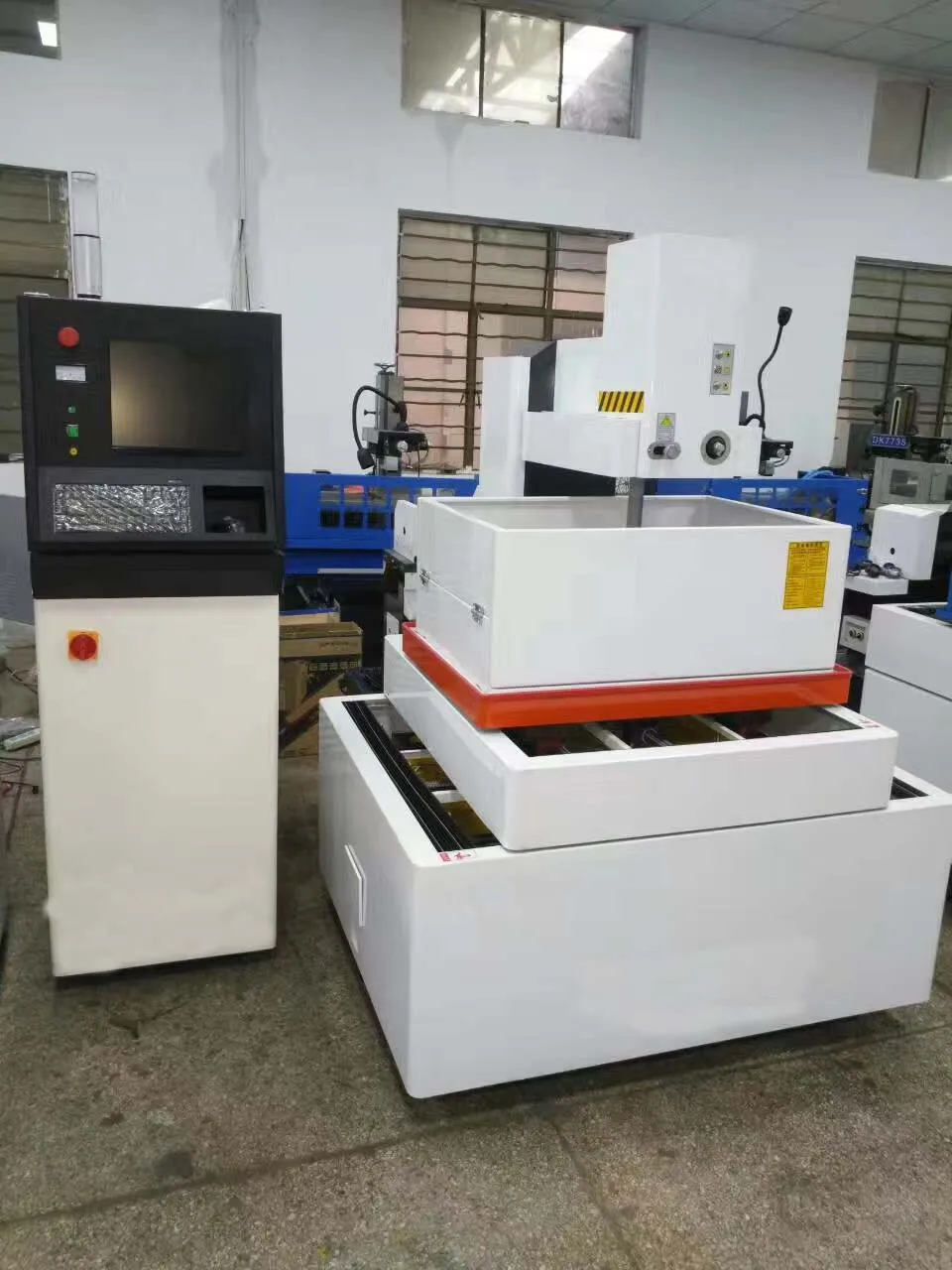 IPM320S CNC EDM машина сервомотор Высокоточный многогранный станок для резки проволоки с ЧПУ edm со средней скоростью