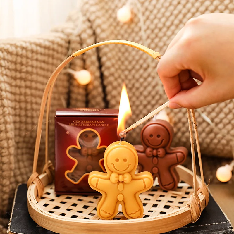 Christmas Eve Party Decoration and Gift Handmade Aroma Soy Wax Christmas Decorative Candle Gingerbread Man Shaped Scented Candle