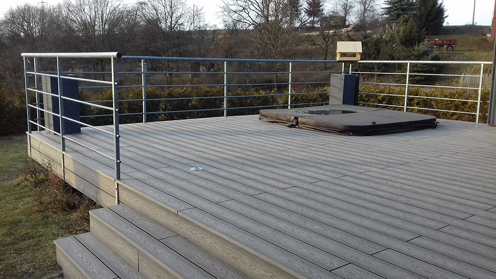 High quality WPC/wood plastic composite decking for outdoor