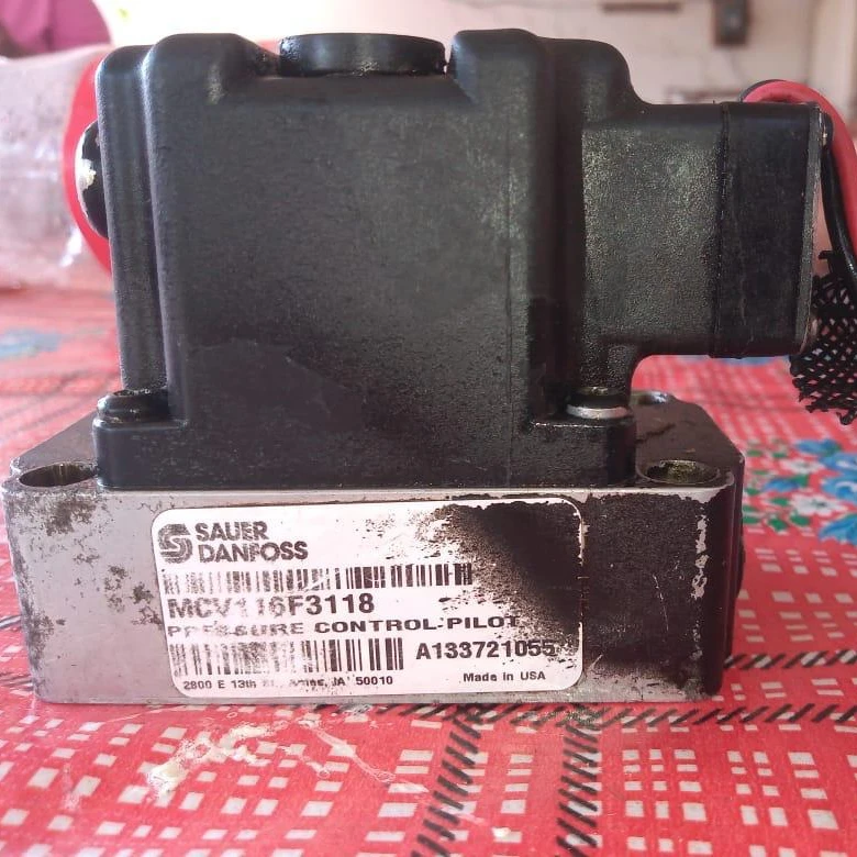Pressure Control pilot MCV116F3118 Hydraulic Solenoid Valve KVME11201