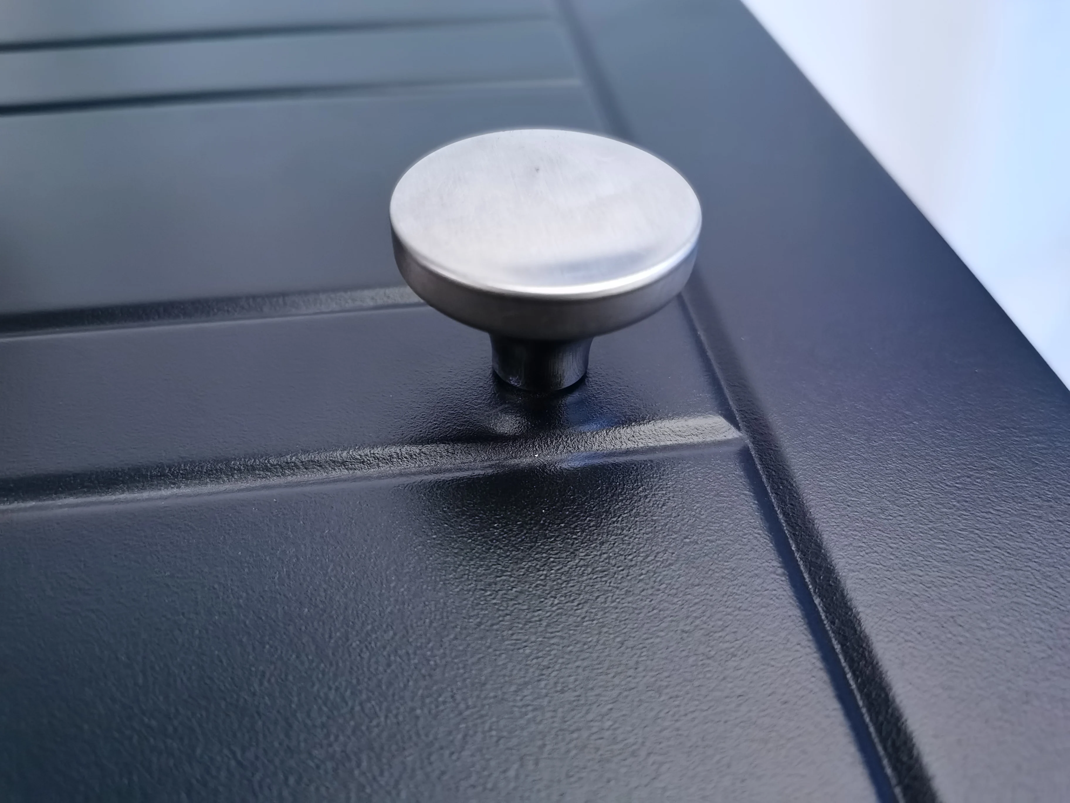 Amazon Top Modern Industrial Style Good Efficiency Custom Brand Logo  60L Metal Ice Cooler Box Ice Trolley with wooden grain