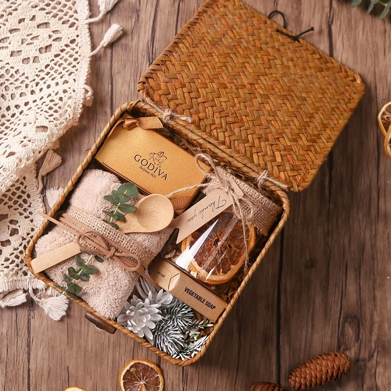 Home Decoration Rattan Gift Baskets Handmade Bamboo Woven Gifts Boxes Wholesale Custom Size Diy Customized Gift Basket